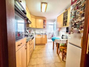 cocina del piso en venta junto al mercado del grau