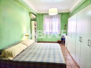 habitacion del piso en venta junto al mercado del grau